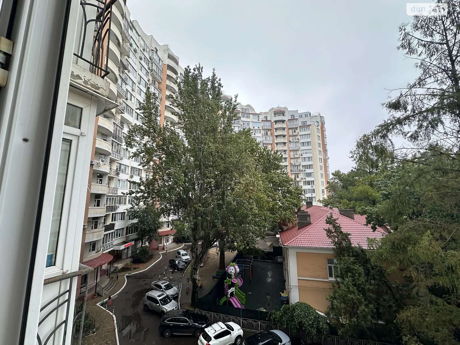 Продается 3-комнатная квартира 127 кв. м в Одессе, Фонтанская дор., 49/1 - фото 1