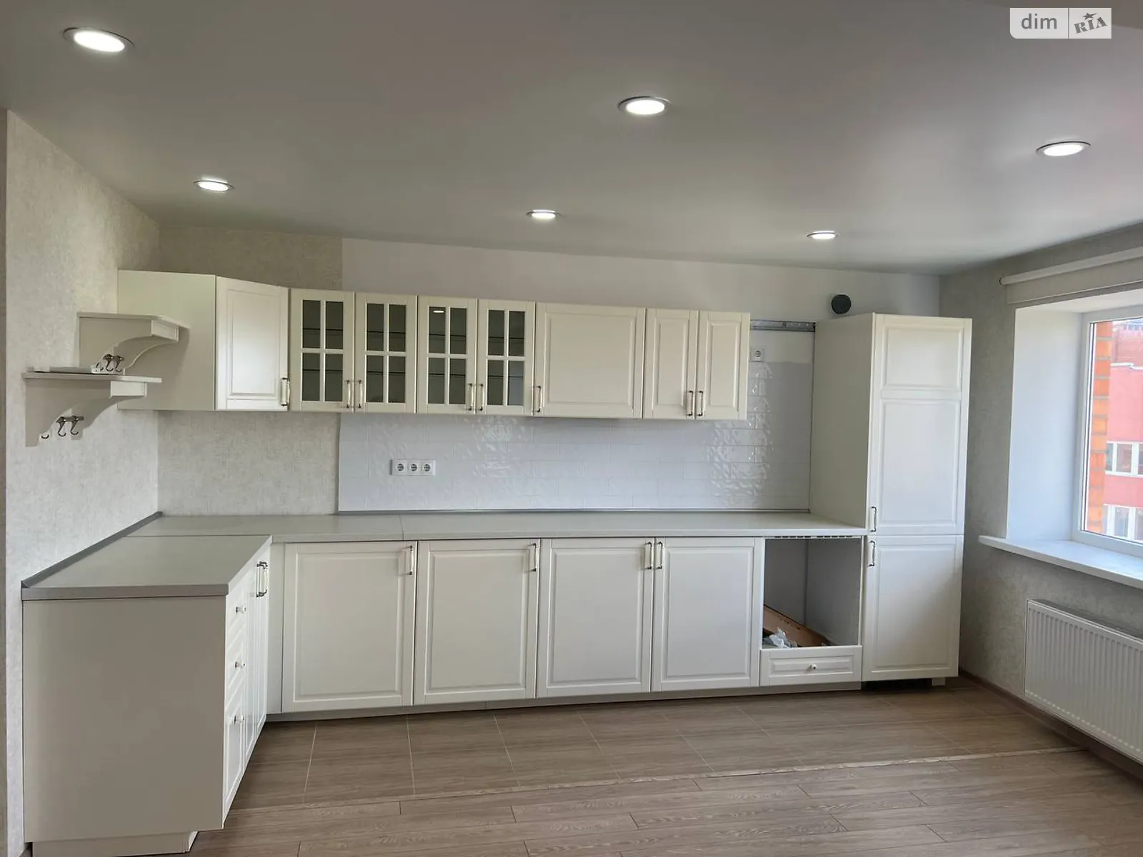 Продається 1-кімнатна квартира 46.9 кв. м у Чорноморську, вул. Парусна - фото 1