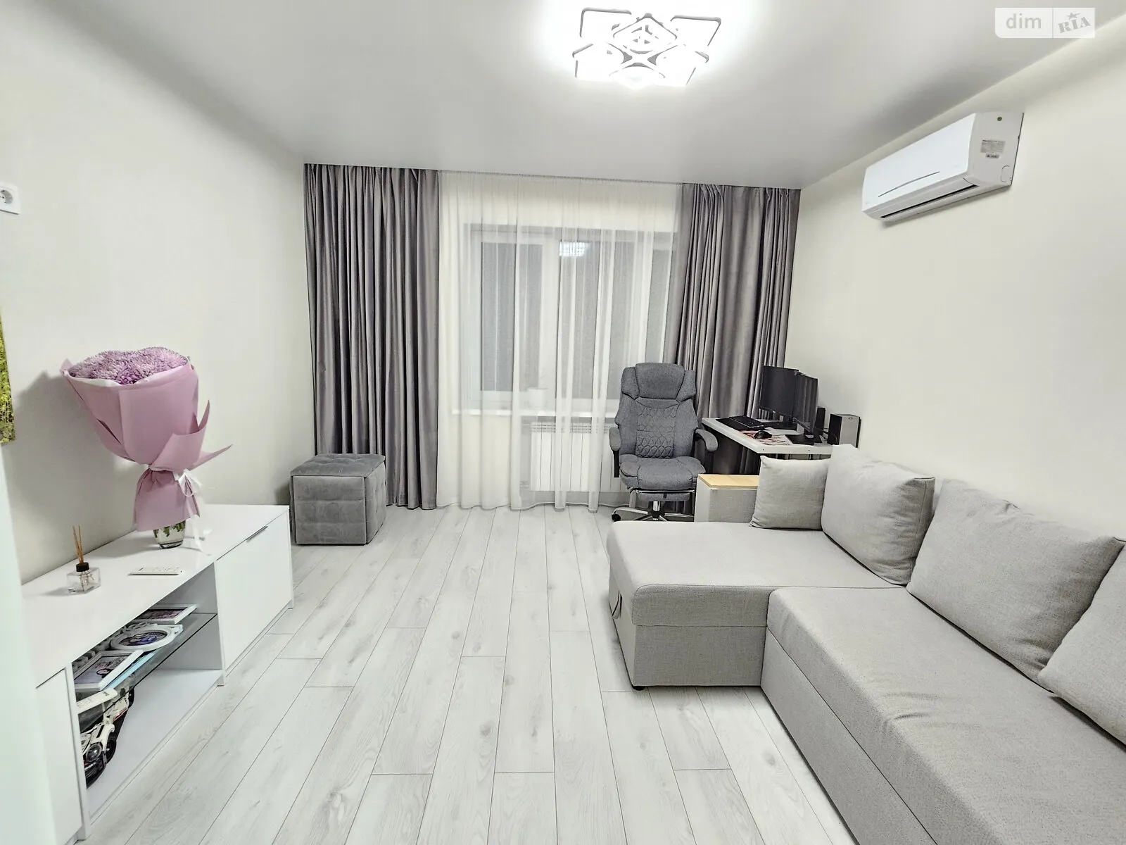 Продается 2-комнатная квартира 50 кв. м в Днепре, мас. Тополь-2, 35 - фото 1