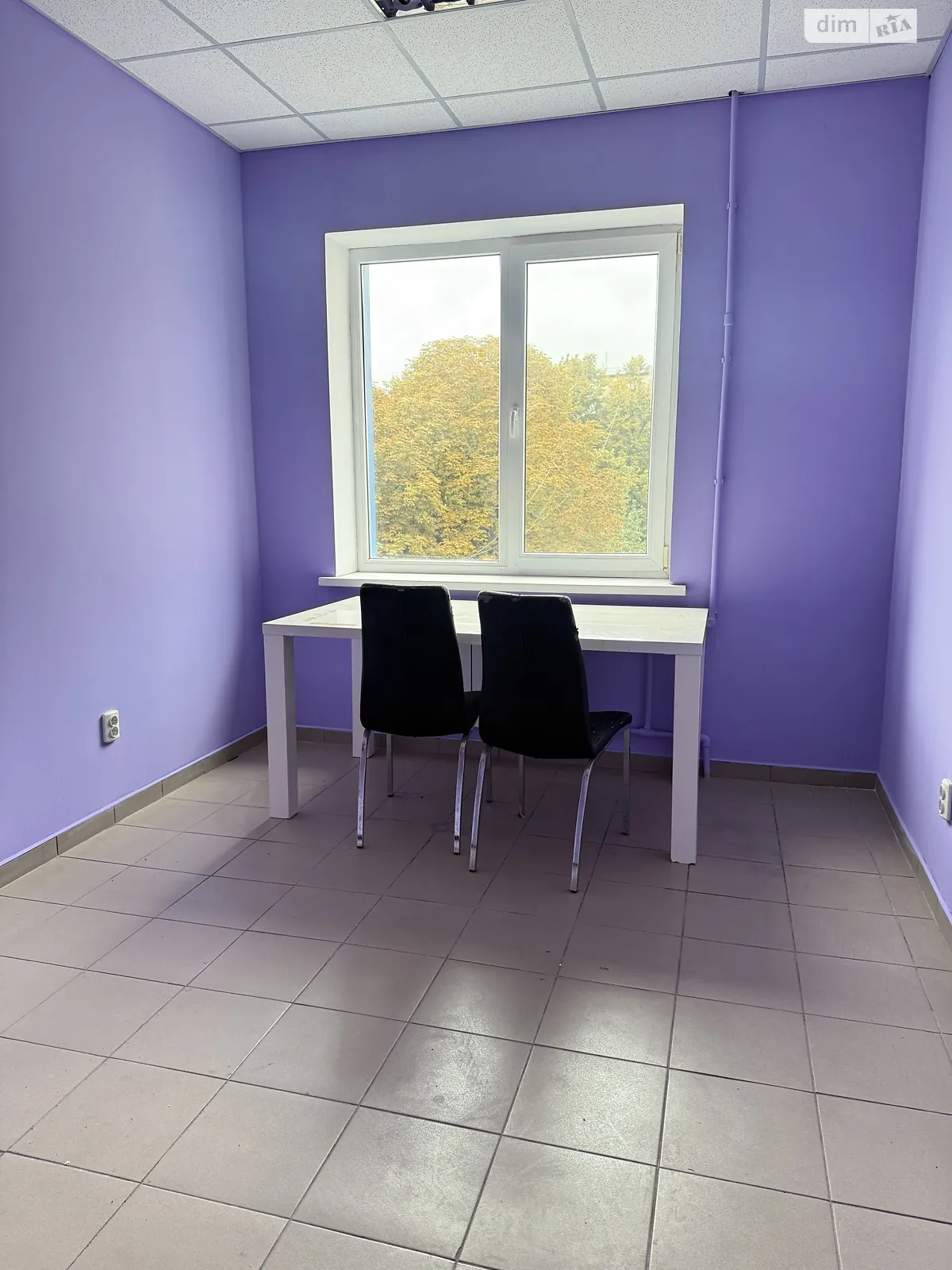 Сдается в аренду офис 15 кв. м в бизнес-центре, цена: 4000 грн - фото 1