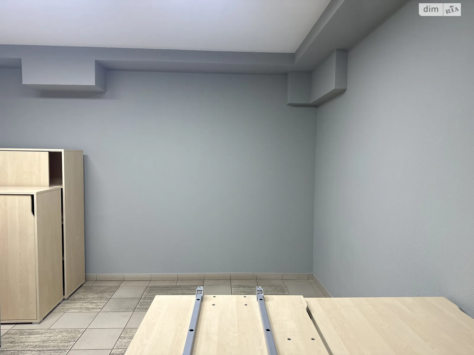 Сдается в аренду помещения свободного назначения 212 кв. м в 5-этажном здании, цена: 2500 $ - фото 1