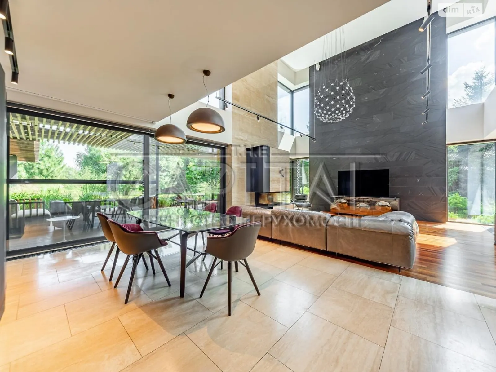 Продается дом на 2 этажа 300 кв. м с садом, цена: 1700000 $ - фото 1