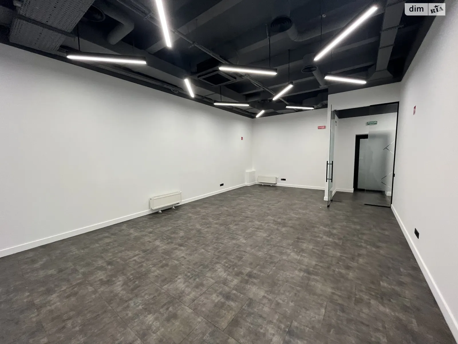Сдается в аренду офис 513 кв. м в бизнес-центре, цена: 12825 $ - фото 1