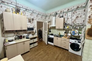 Продаж квартири, Львів, р‑н. Личаків, Пекарська вулиця, буд. 48