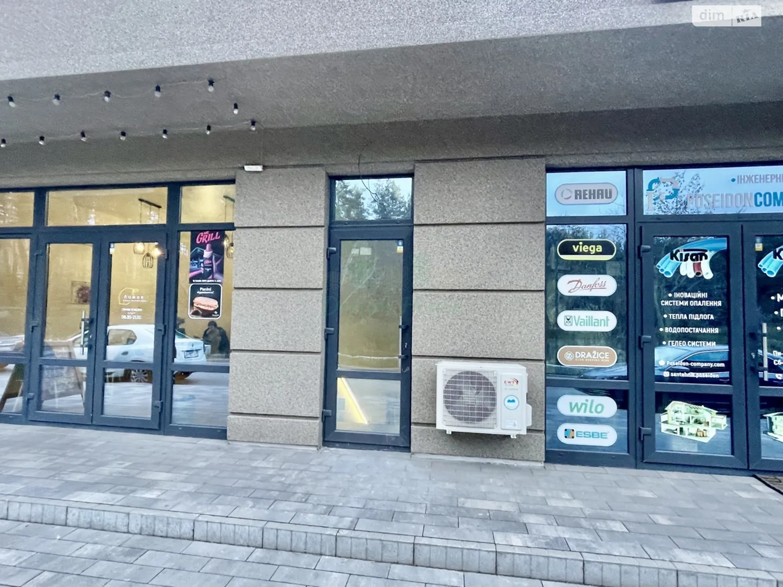 Сдается в аренду помещения свободного назначения 70.3 кв. м в 16-этажном здании, цена: 20000 грн - фото 1