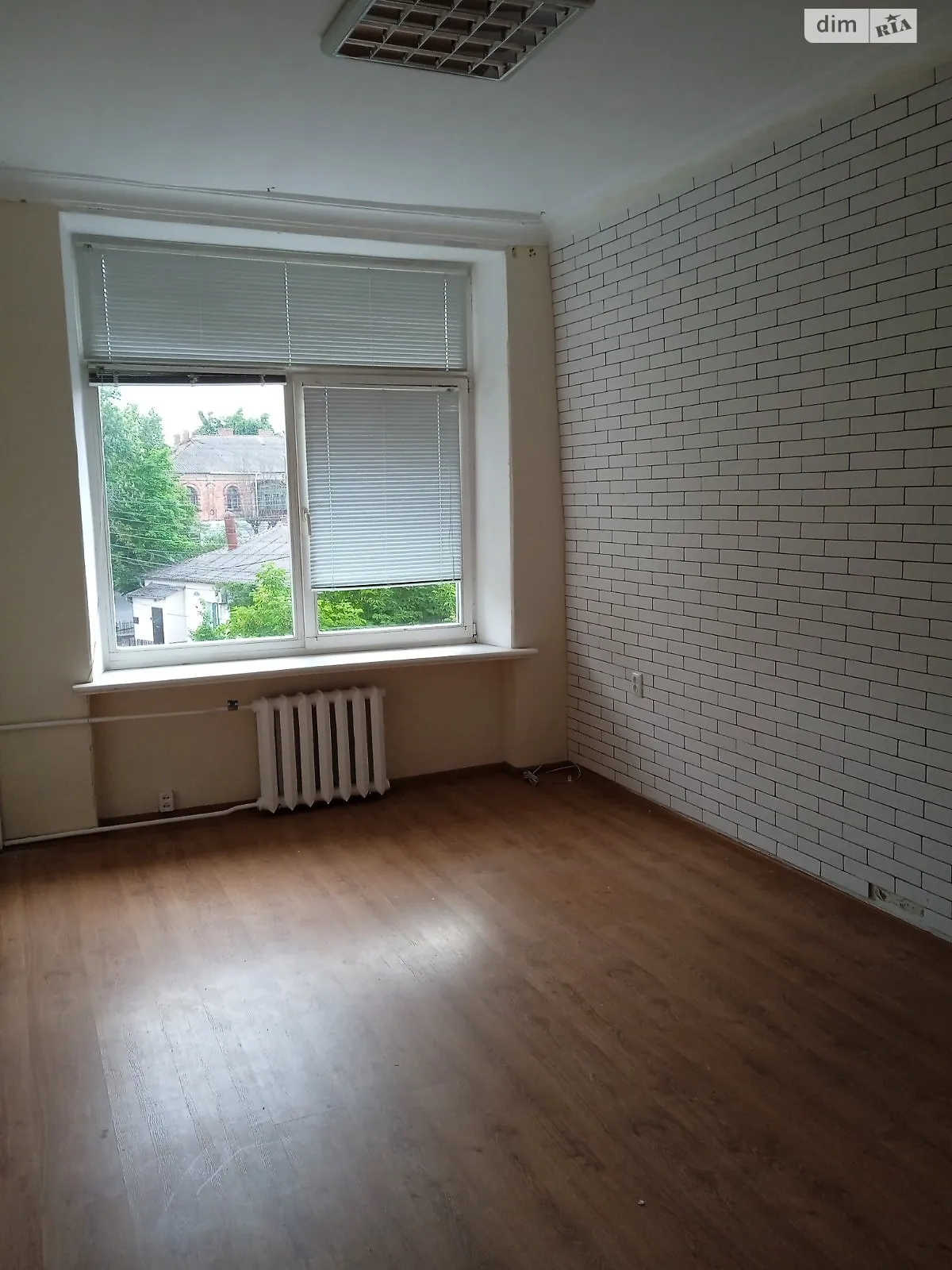 Сдается в аренду офис 42 кв. м в бизнес-центре, цена: 10500 грн - фото 1