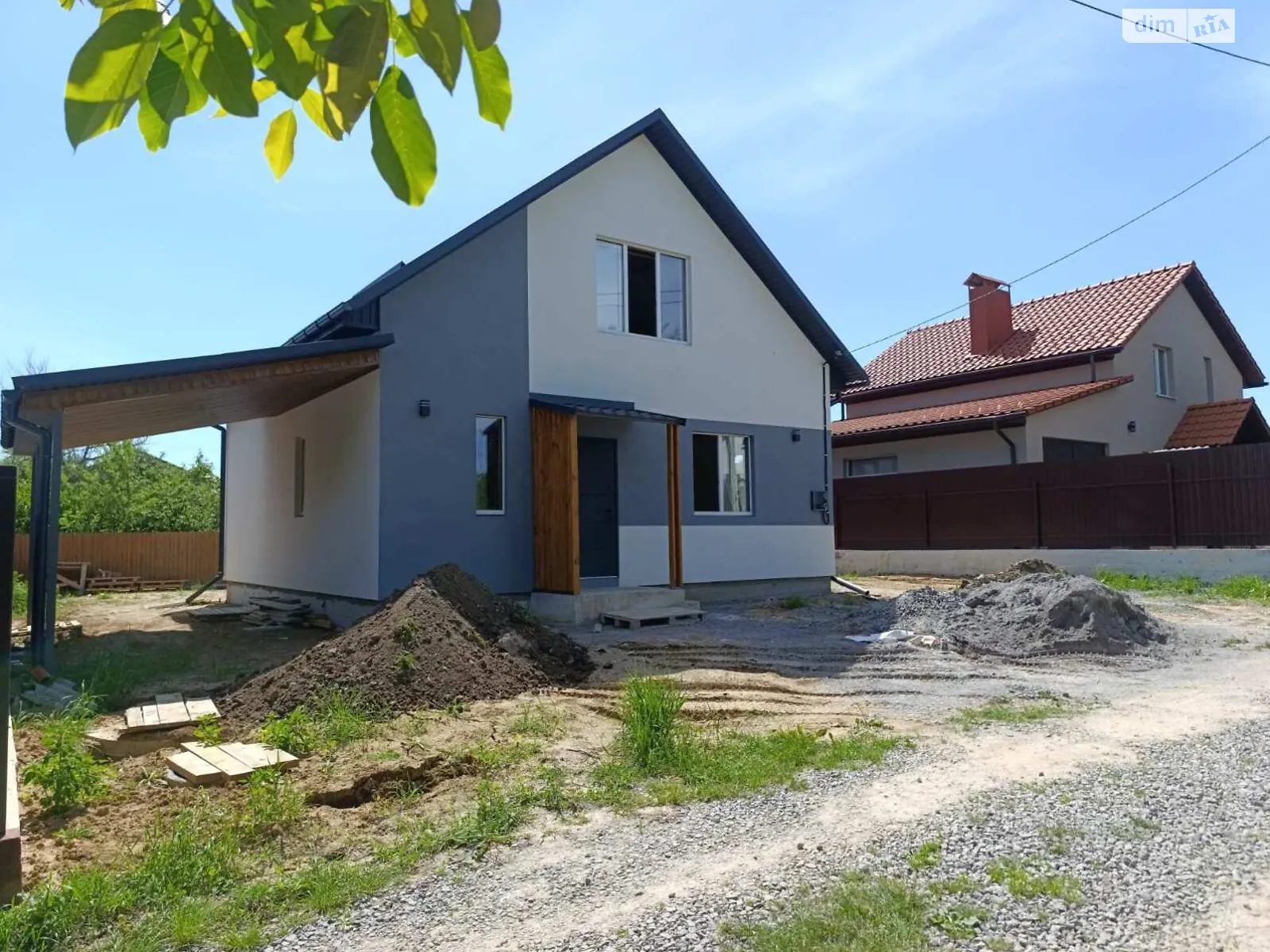 Продается дом на 2 этажа 125 кв. м с подвалом, цена: 75000 $ - фото 1