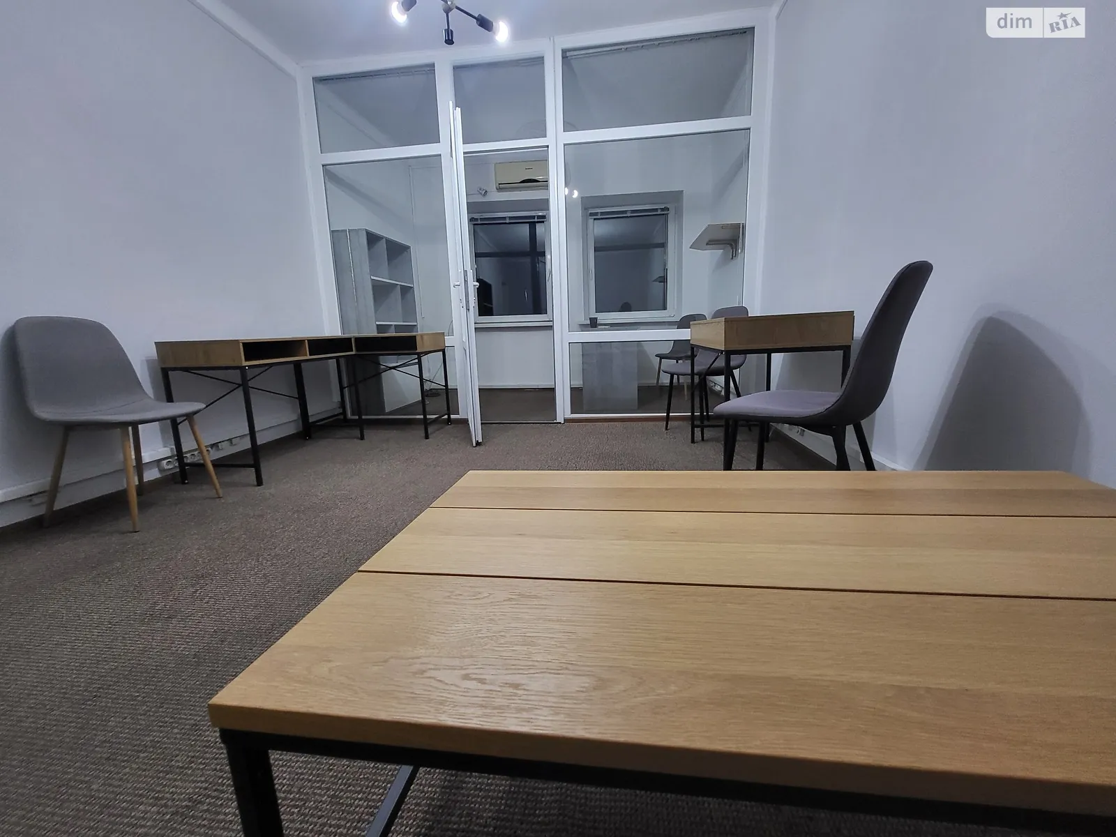 Сдается в аренду офис 27 кв. м в бизнес-центре, цена: 12000 грн - фото 1