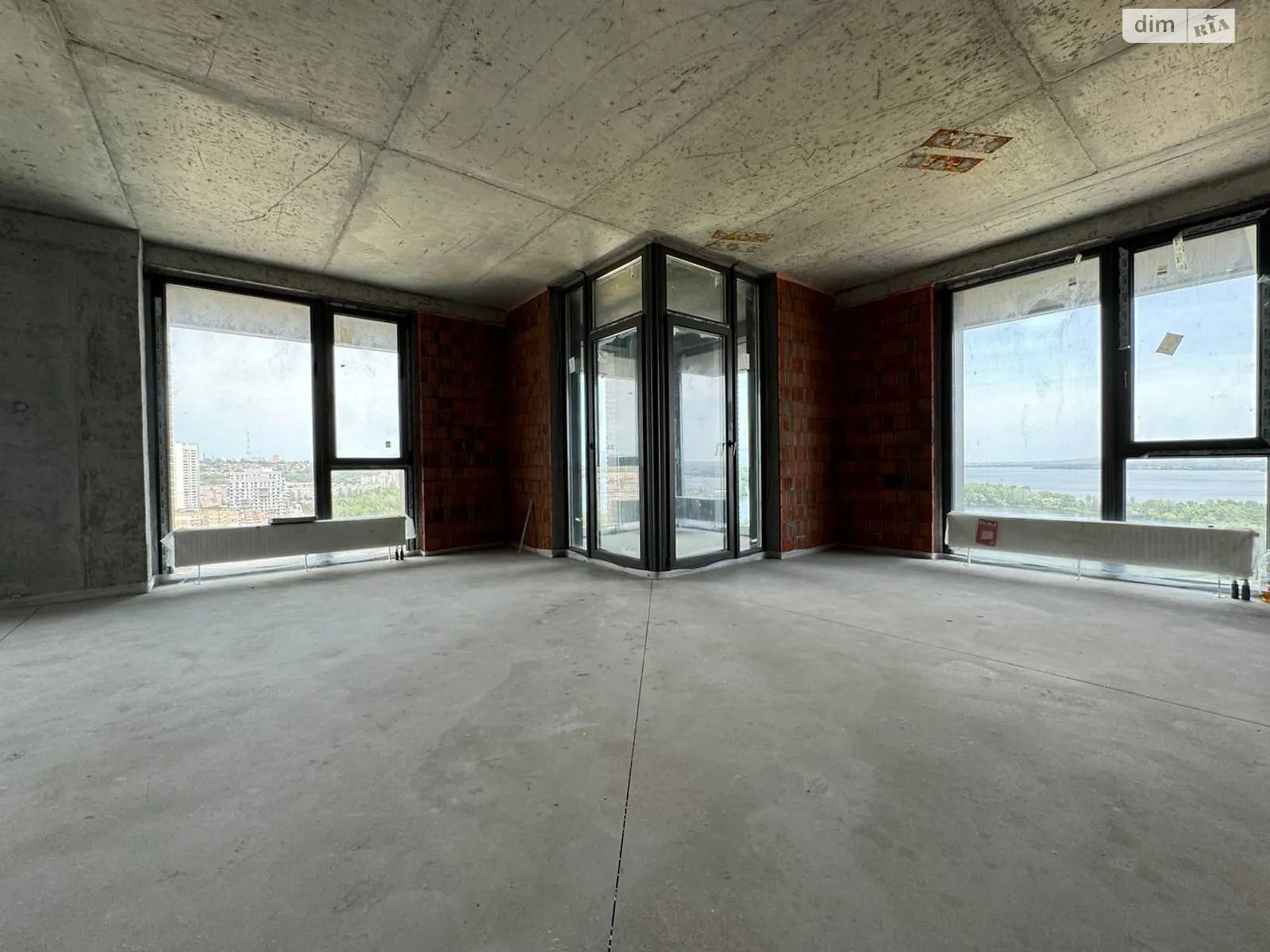 Продается 3-комнатная квартира 67.7 кв. м в Днепре, ул. Набережная Победы, 128 - фото 1