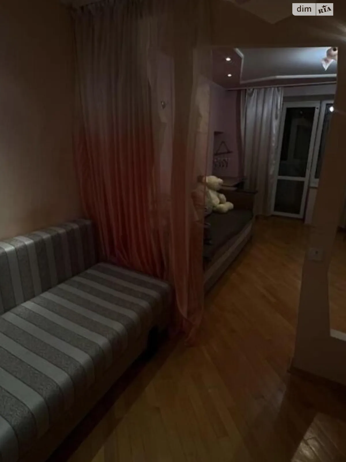 1-комнатная квартира 38 кв. м в Тернополе, ул. 15-го Апреля - фото 1