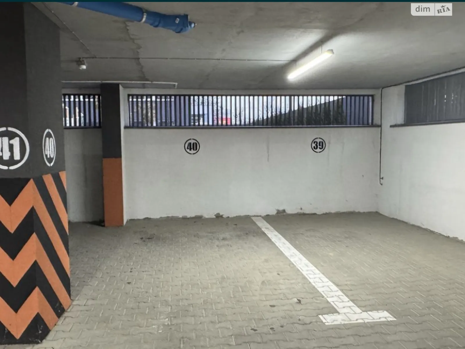 Продається підземний паркінг під легкове авто на 20 кв. м, цена: 10000 $ - фото 1