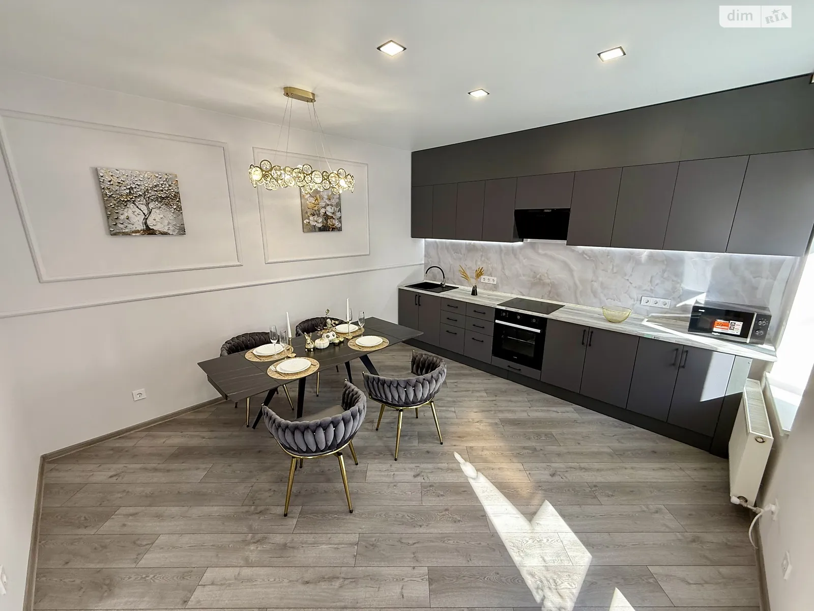 Продається 3-кімнатна квартира 95 кв. м у Миколаєві, вул. Защука, 20 - фото 1