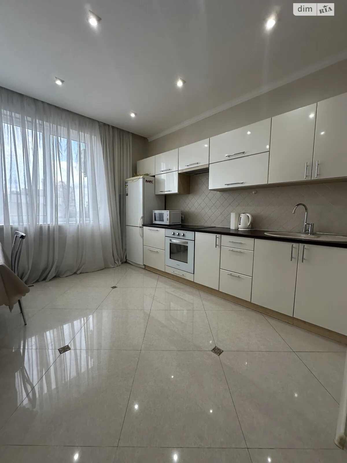 Продается 1-комнатная квартира 42.4 кв. м в Одессе, ул. Добровольцев(Маршала Говорова), 10/6 - фото 1