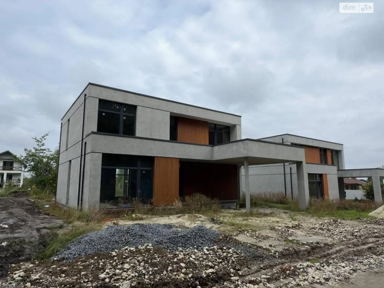 Продается дом на 2 этажа 195 кв. м с участком, цена: 330000 $ - фото 1