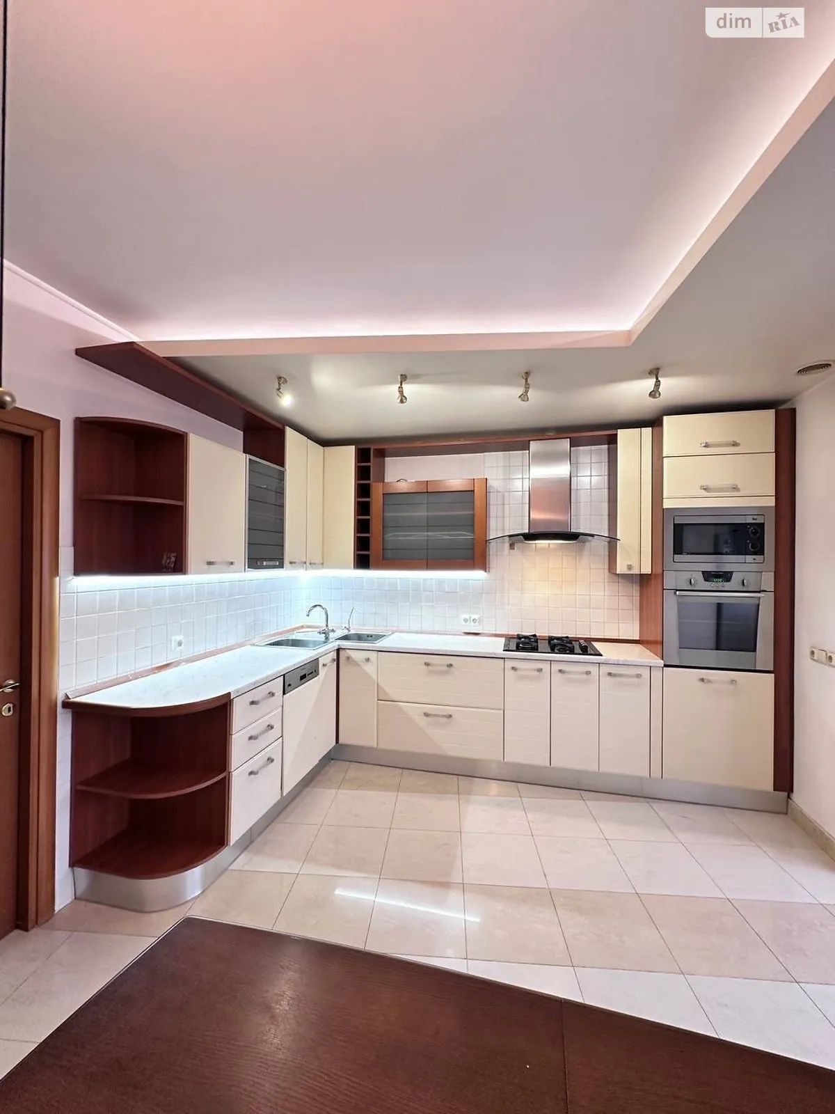 Продается 4-комнатная квартира 127 кв. м в Хмельницком, ул. Свободы, 19 - фото 1