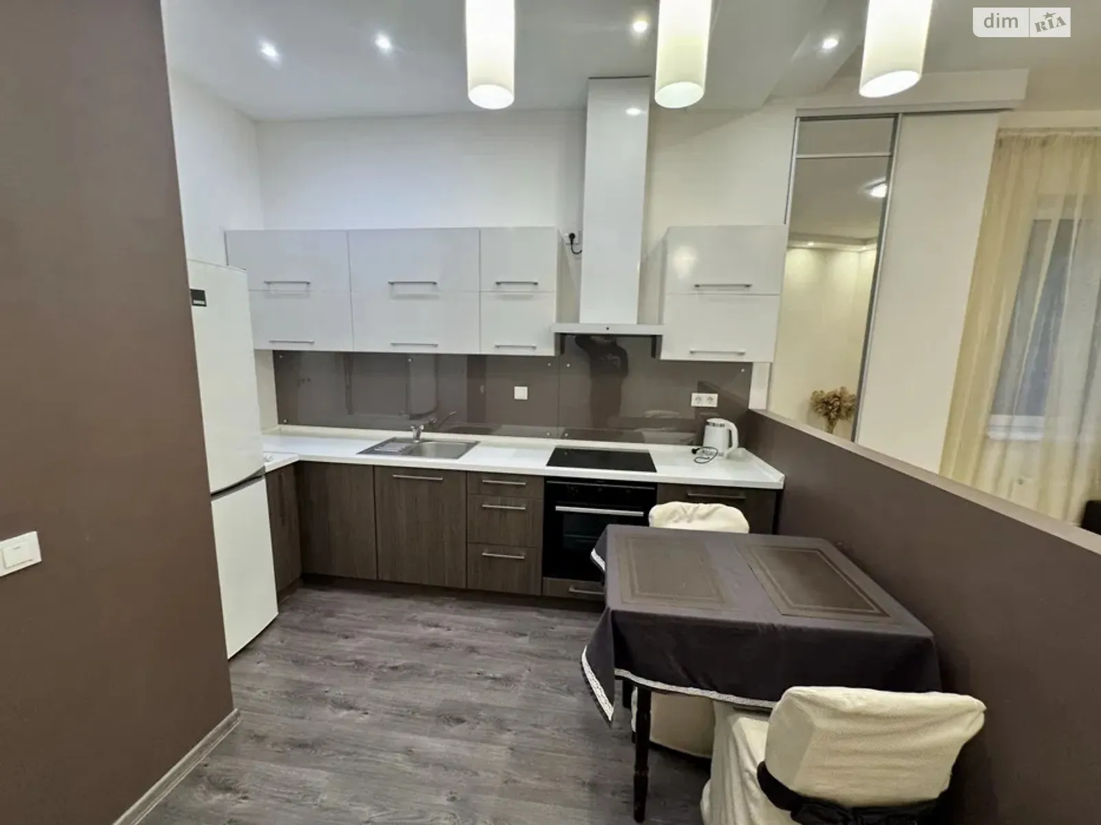 Продается 1-комнатная квартира 32 кв. м в Киеве, ул. Степана Руданского, 3А - фото 1