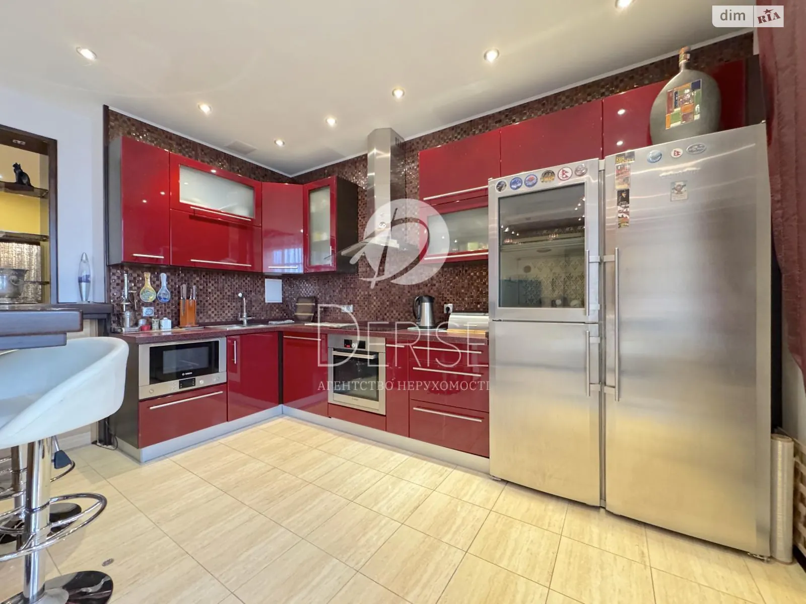 Продается 2-комнатная квартира 156 кв. м в Киеве, бул. Леси Украинки, 23А - фото 1