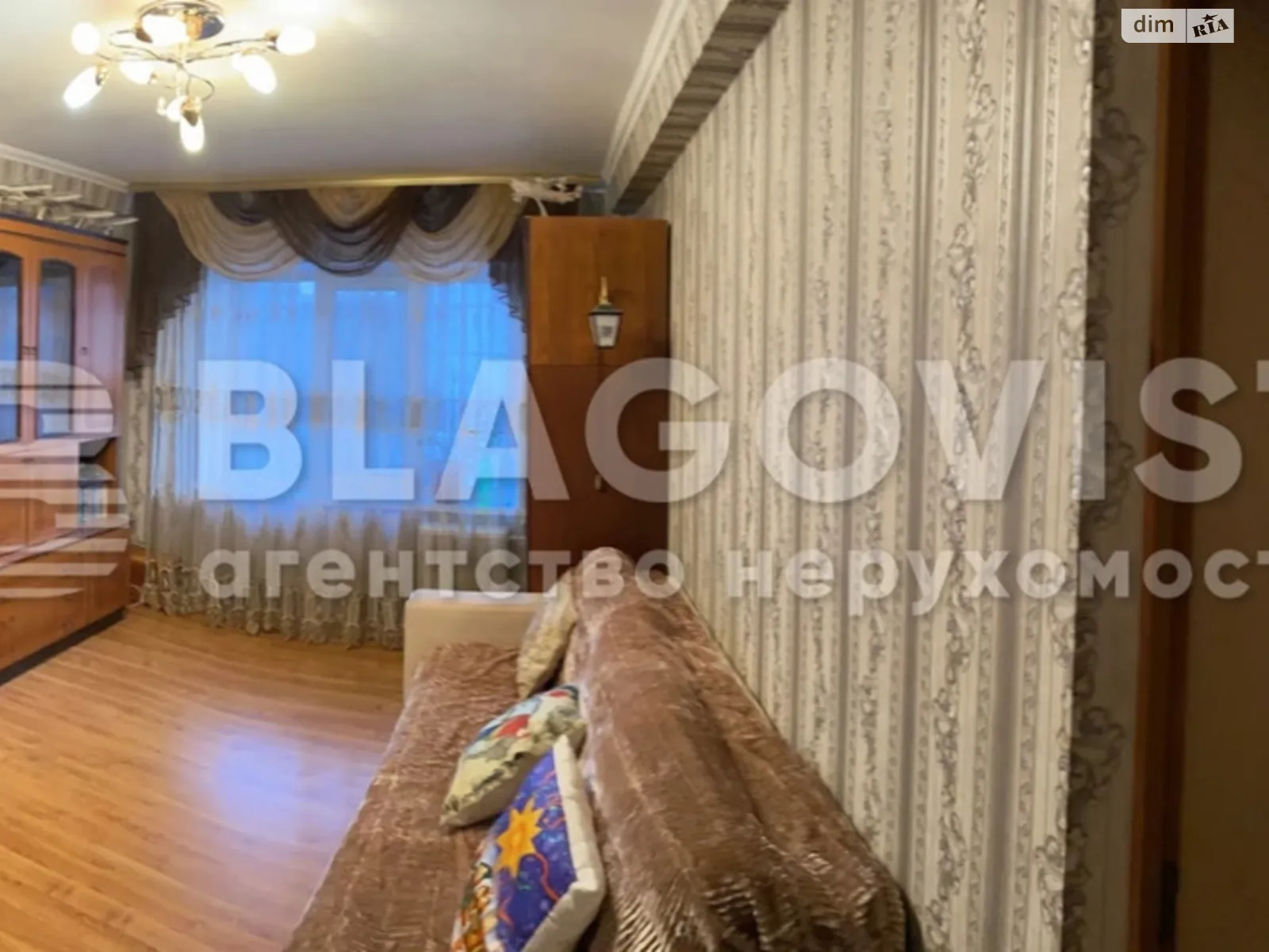 Продается 4-комнатная квартира 64.5 кв. м в Киеве, ул. Николая Ушакова, 8 - фото 1