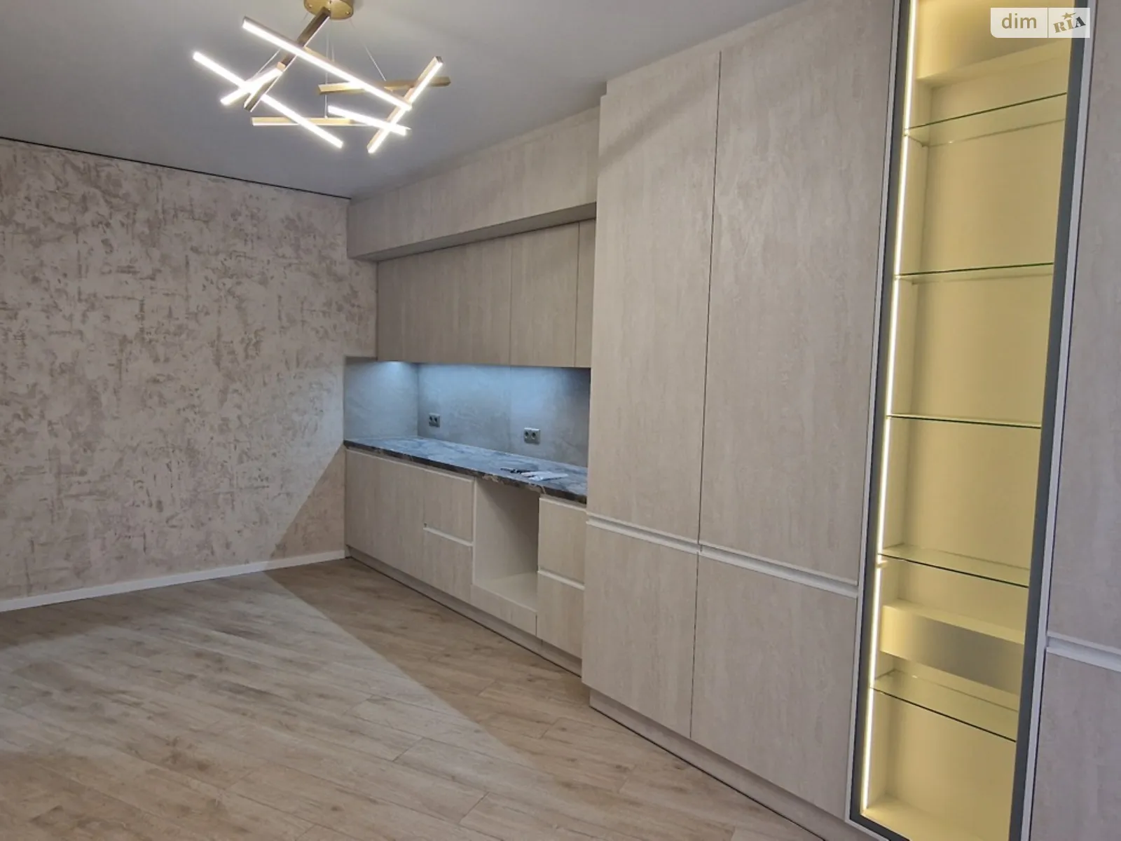 Продается 1-комнатная квартира 48 кв. м в Виннице, ул. Праведников мира(Максимовича) - фото 1