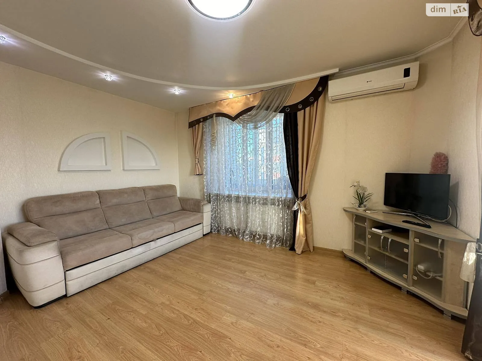 Продается 2-комнатная квартира 60 кв. м в Хмельницком, ул. Заречанская - фото 1
