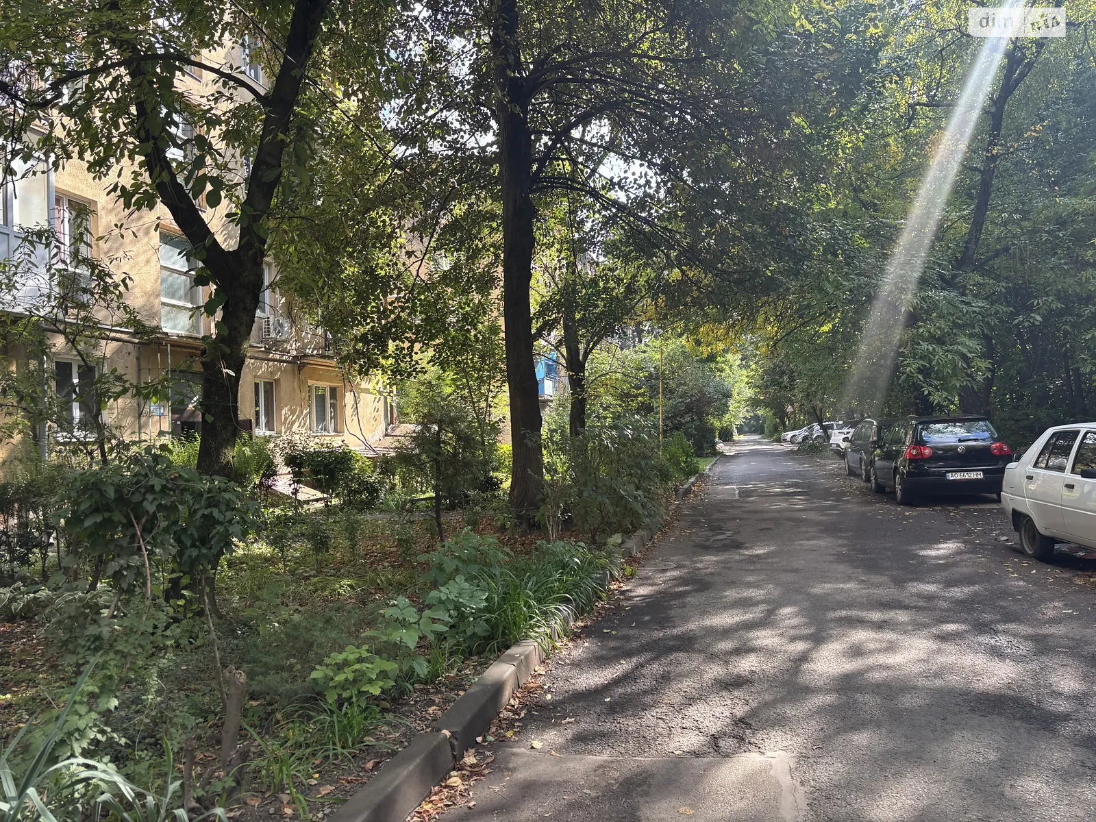 Продається 3-кімнатна квартира 53 кв. м у Ужгороді, просп. Свободи - фото 1