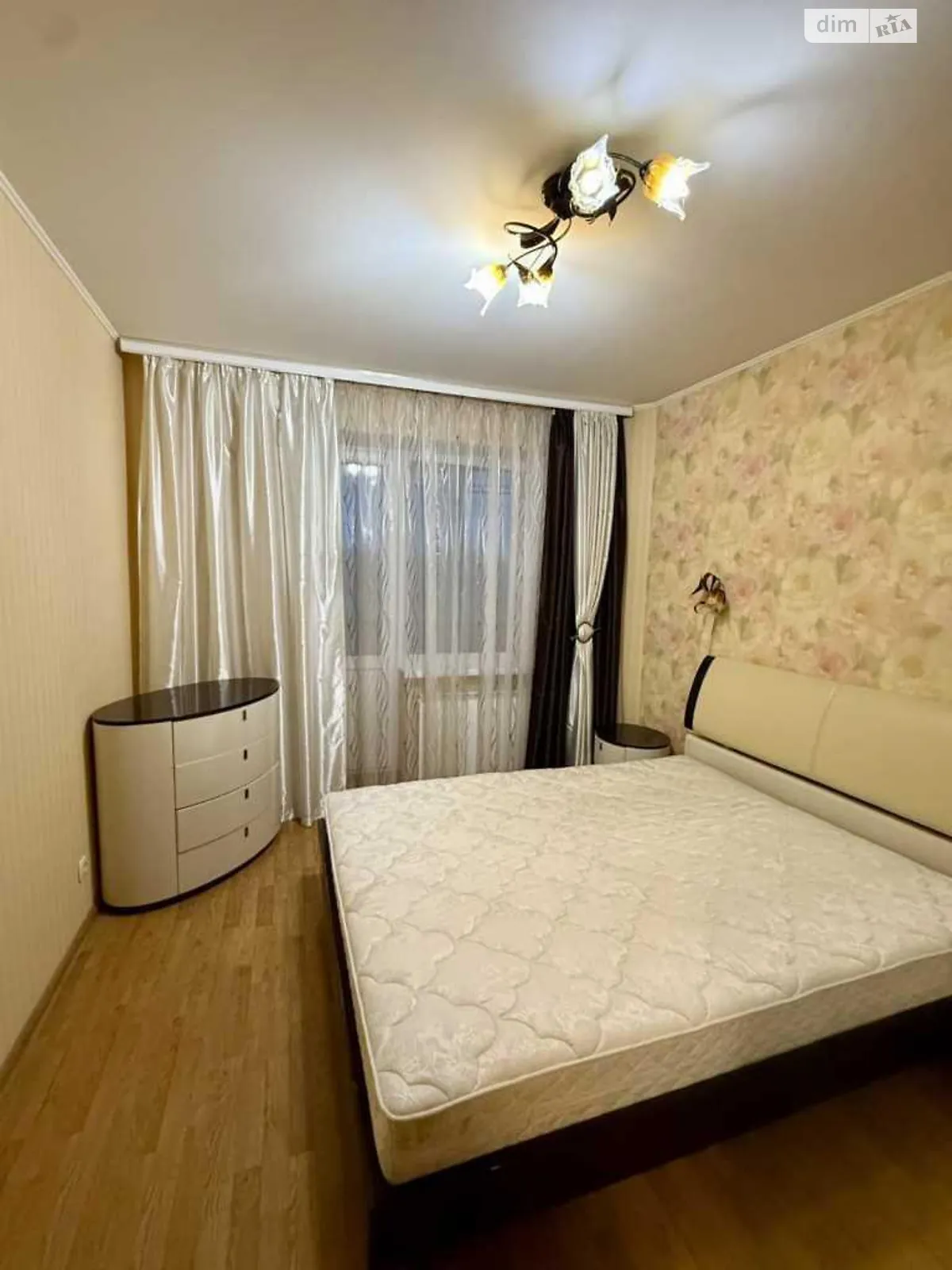 Продается 3-комнатная квартира 66.3 кв. м в Полтаве, просп. Николая Вавилова - фото 1