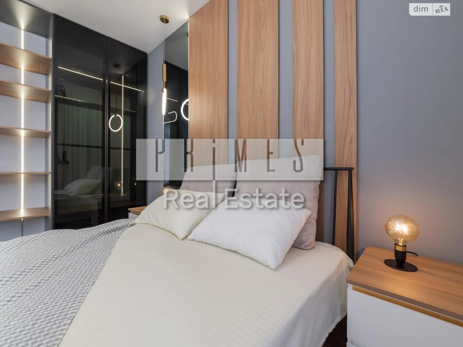 Продается 1-комнатная квартира 42.6 кв. м в Киеве, ул. Маккейна Джона, 1А - фото 1