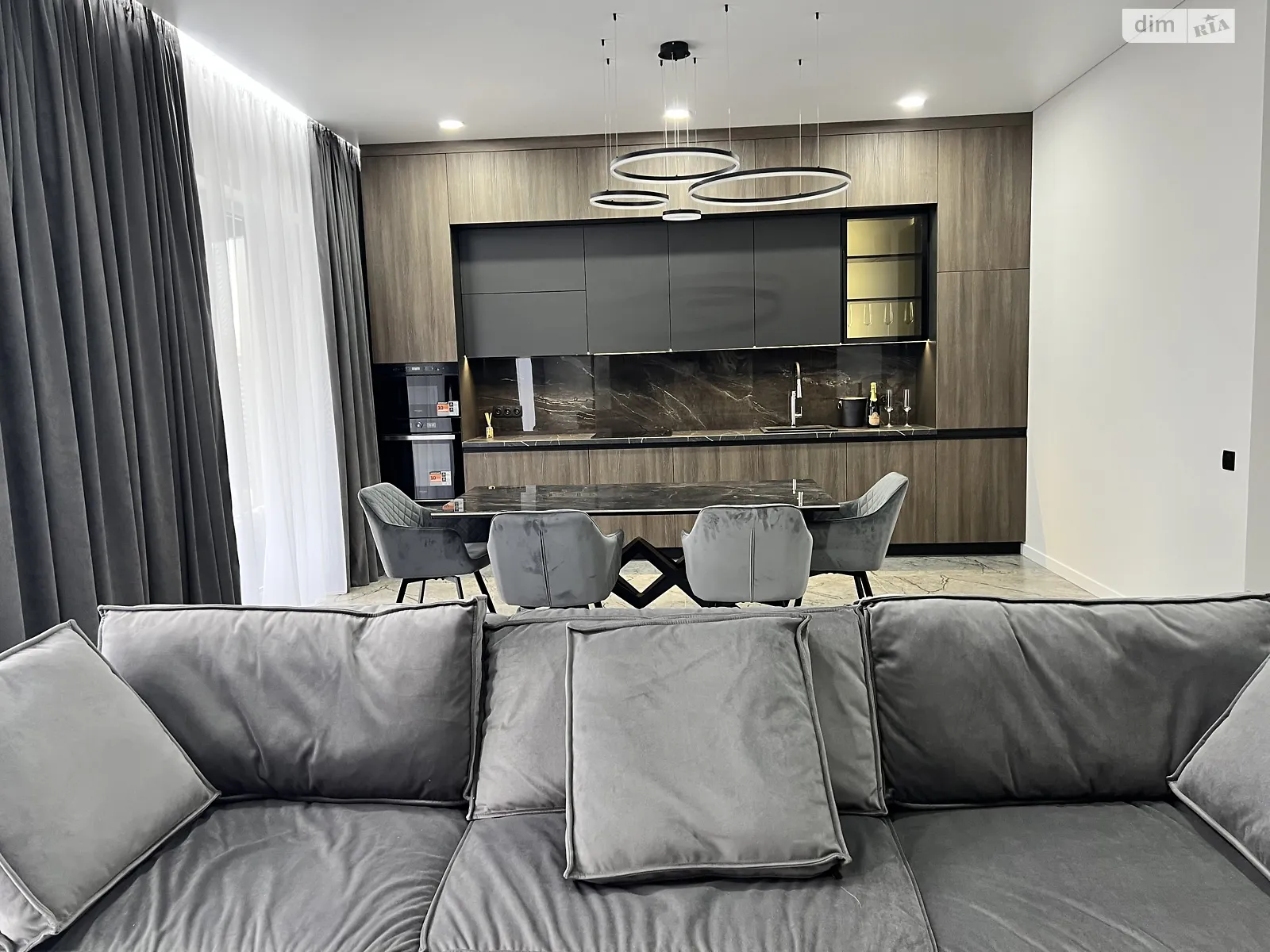 Продается дом на 2 этажа 145 кв. м с камином, цена: 245000 $ - фото 1