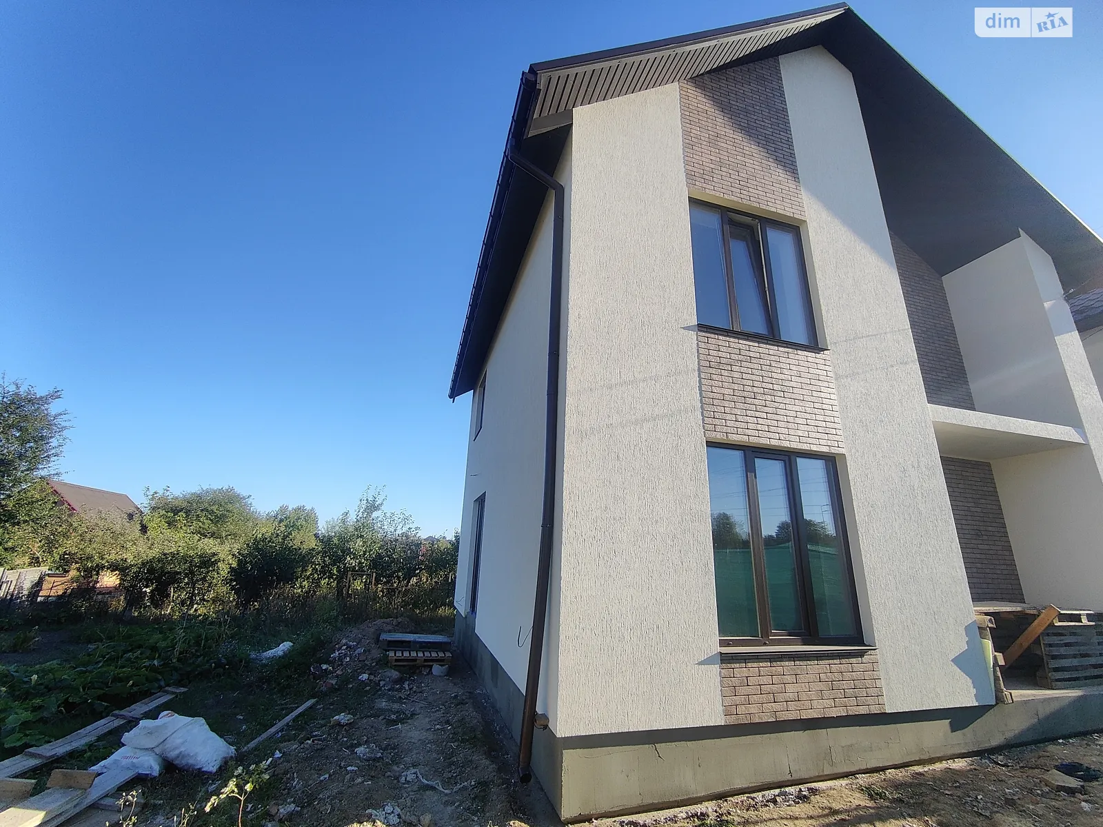 Продается дом на 2 этажа 120 кв. м с бассейном, цена: 95000 $ - фото 1