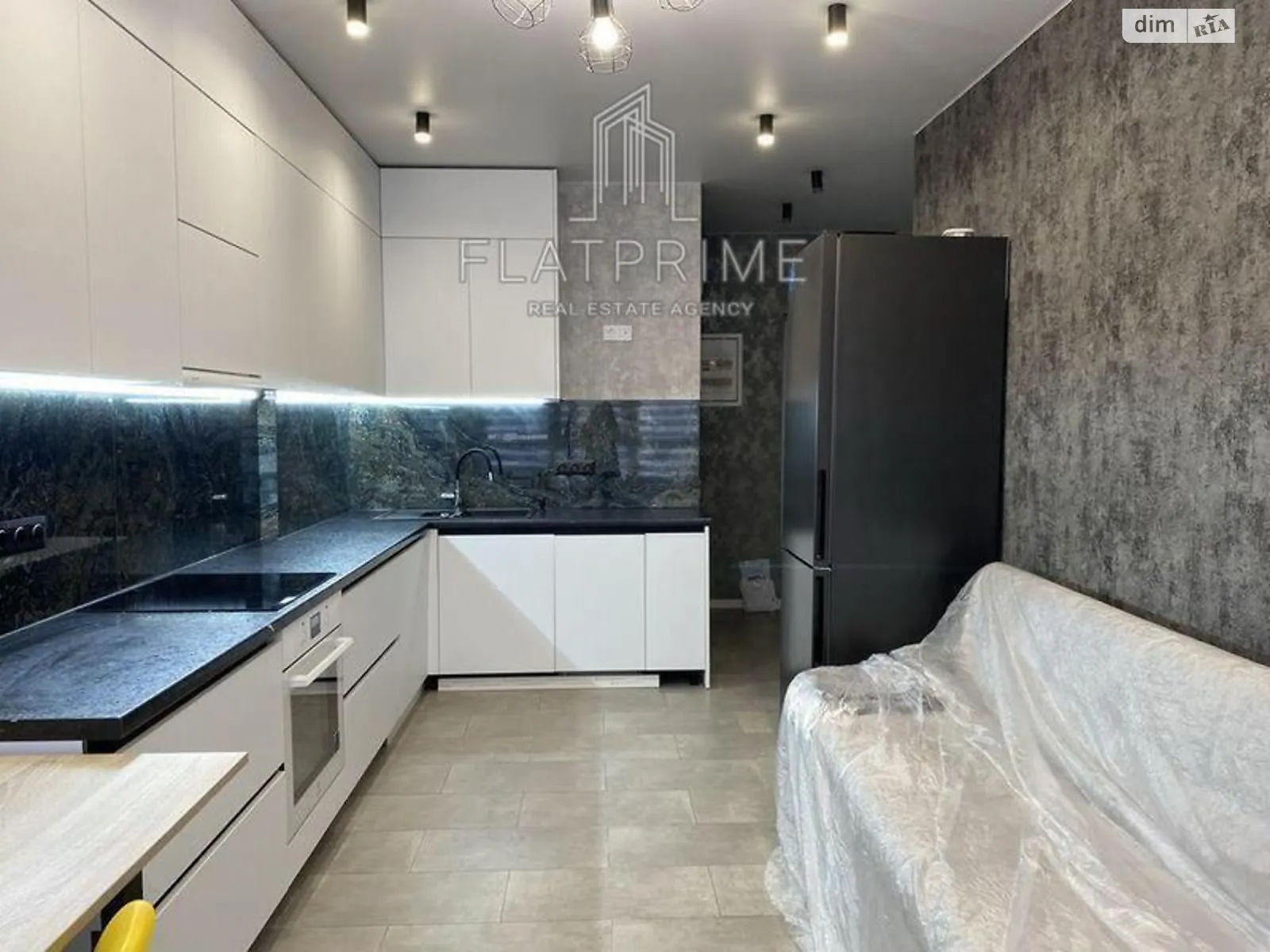 Продается 1-комнатная квартира 40 кв. м в Киеве, ул. Кадетский Гай, 12 - фото 1