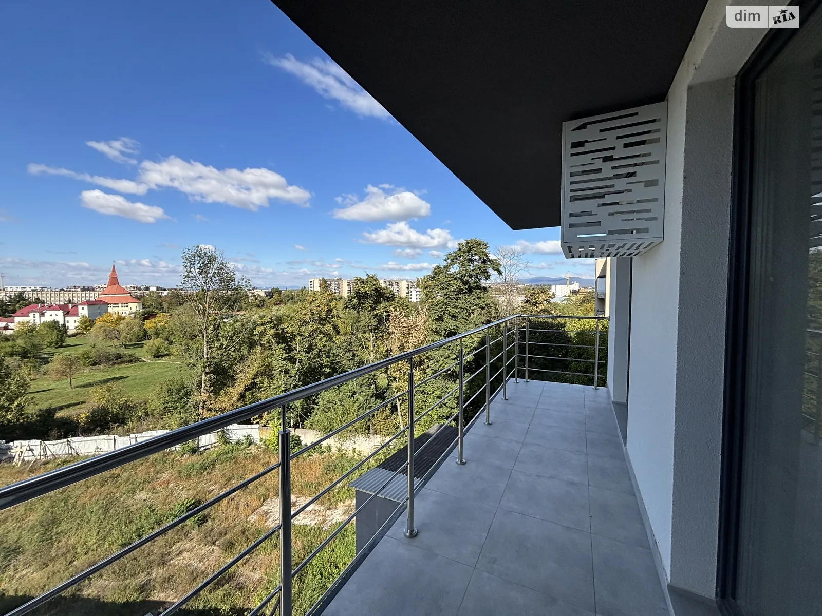 Продается 2-комнатная квартира 67 кв. м в Ужгороде, ул. Минайская, 14В - фото 1