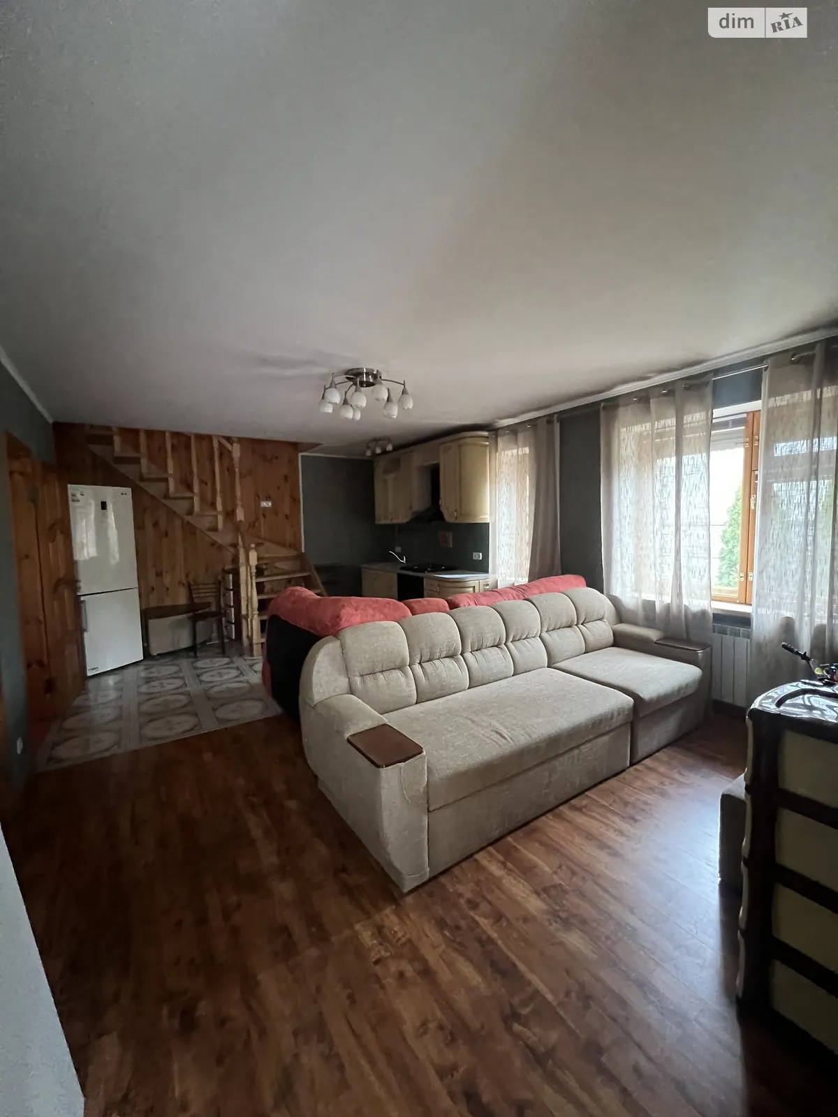 Продается дом на 2 этажа 107 кв. м с баней/сауной, цена: 110000 $ - фото 1