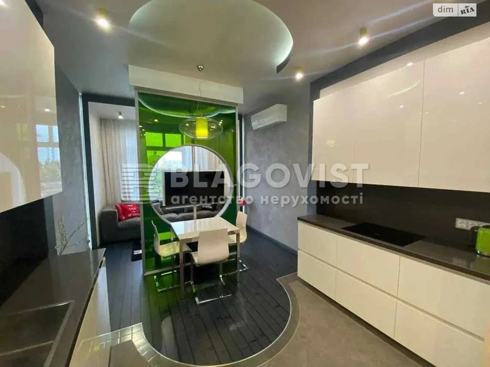 Продается 3-комнатная квартира 81 кв. м в Киеве, ул. Парково-Сырецкая, 4В - фото 1