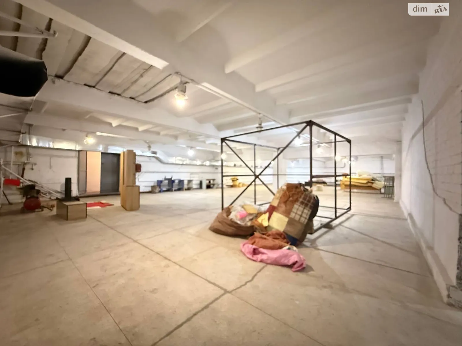 Сдается в аренду помещения свободного назначения 480 кв. м в 2-этажном здании, цена: 45000 грн - фото 1