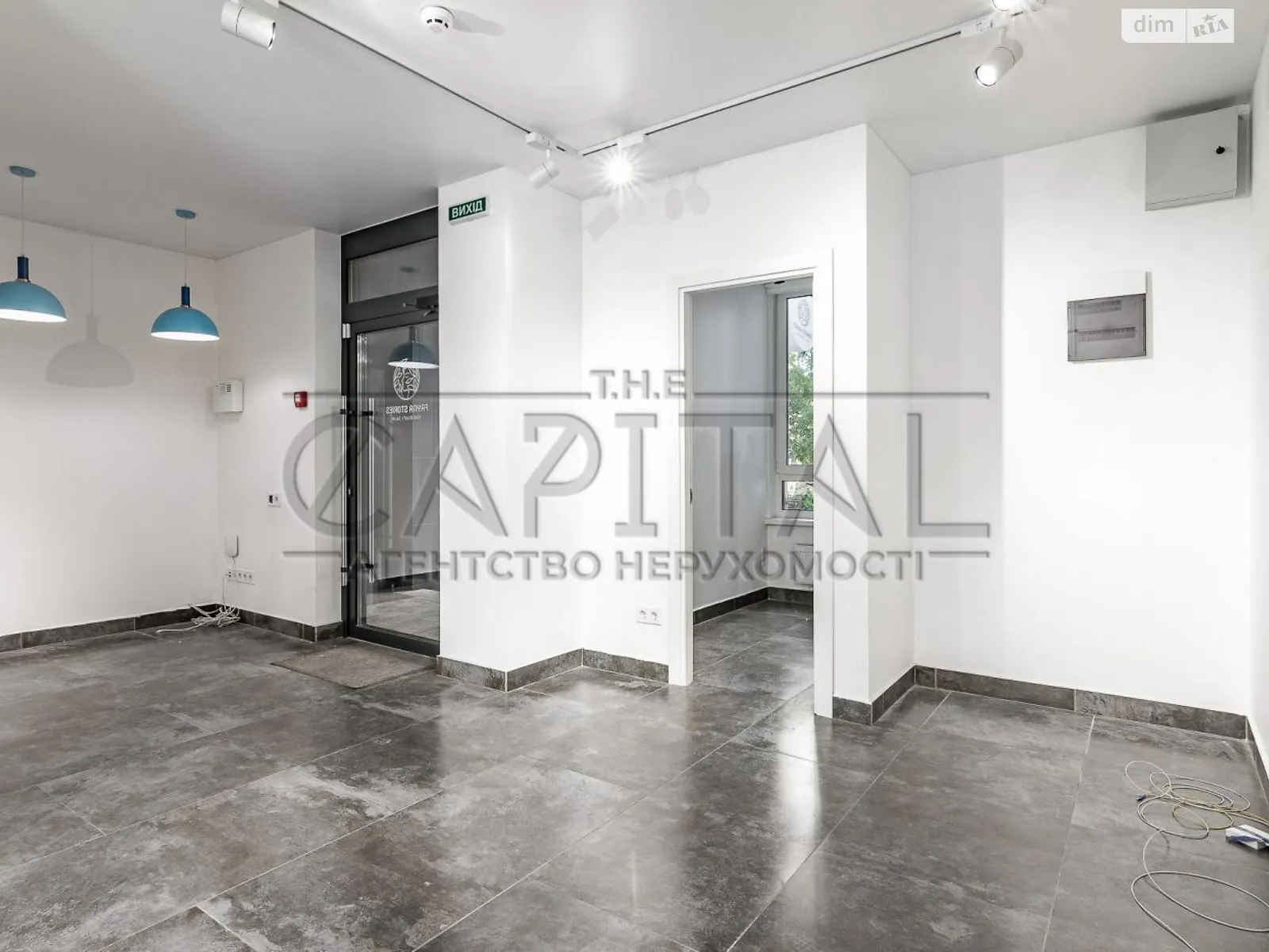 Сдается в аренду офис 52 кв. м в бизнес-центре, цена: 1500 $ - фото 1