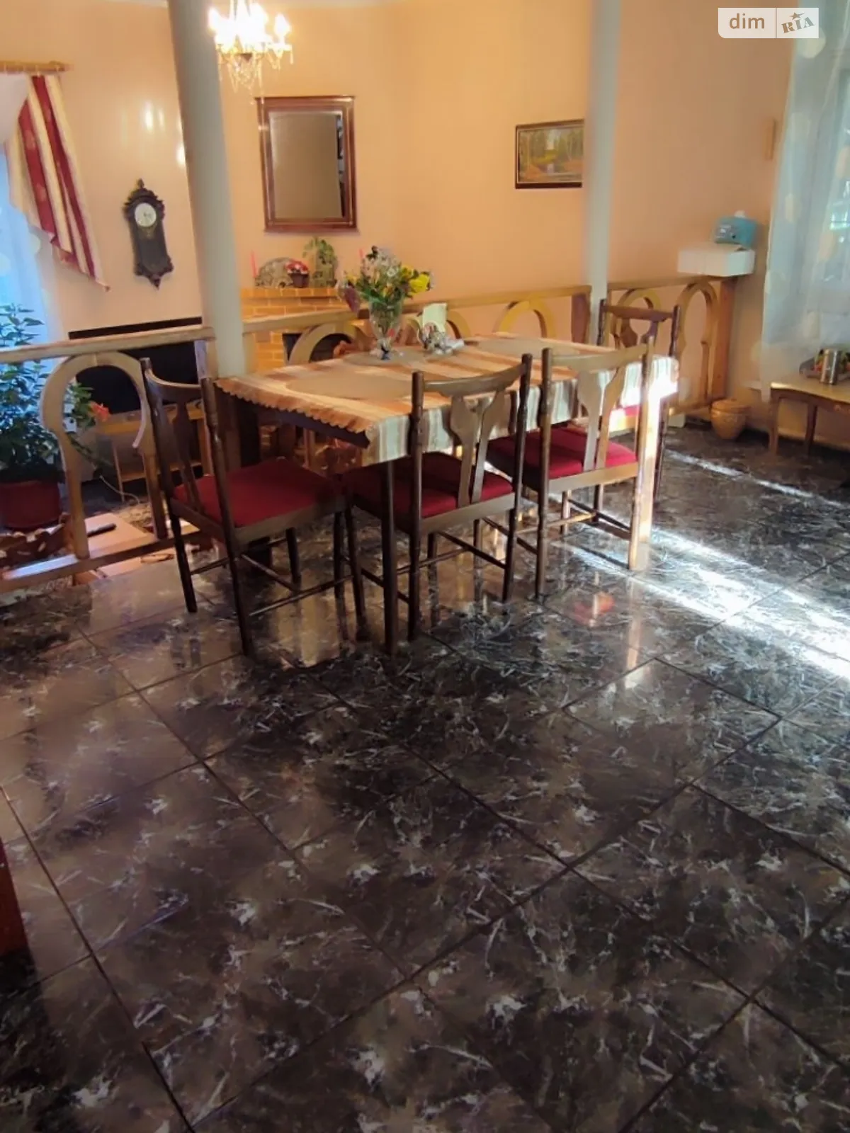 Продается дом на 4 этажа 150 кв. м с камином, цена: 120000 $ - фото 1