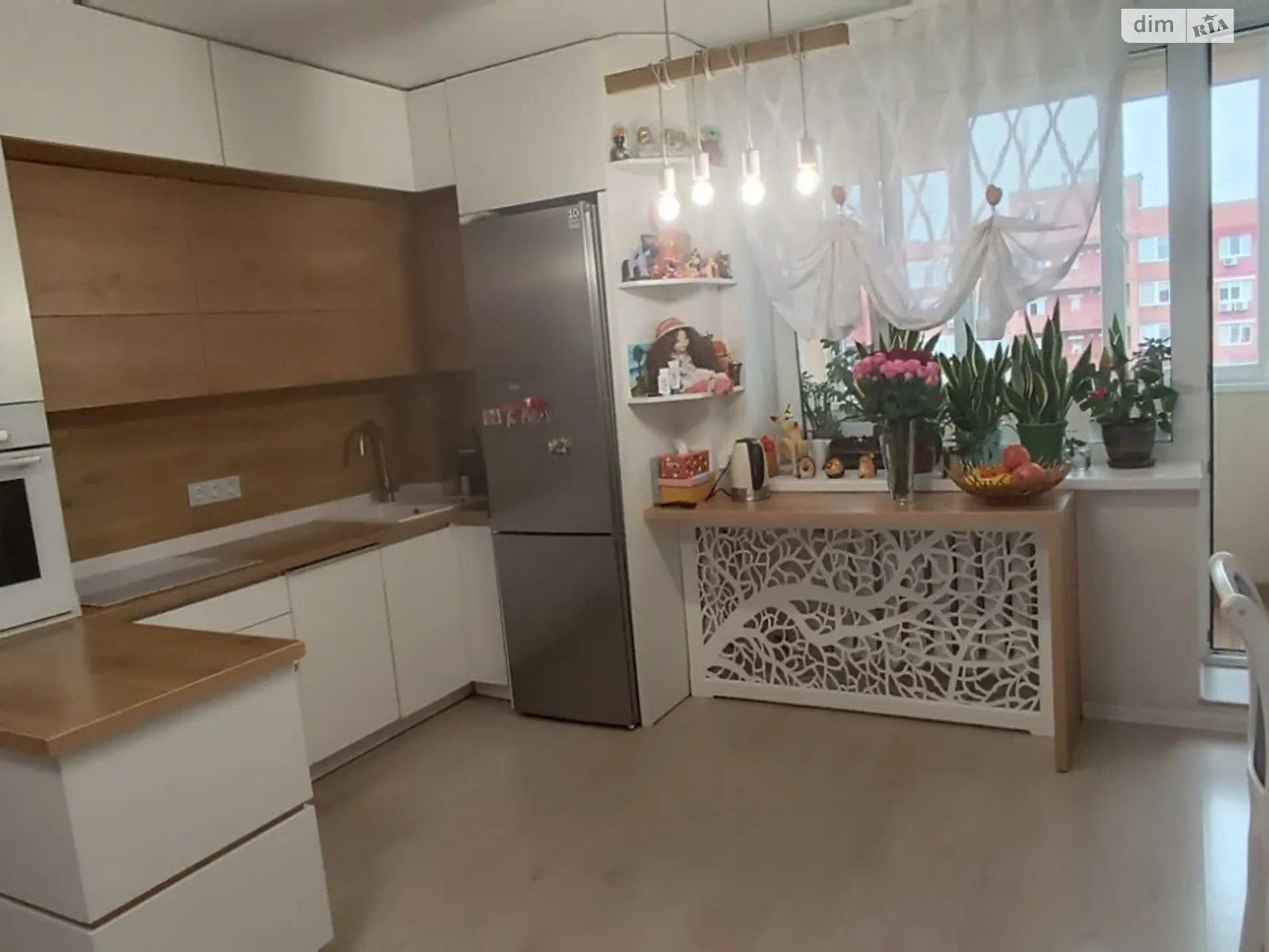 Продается 2-комнатная квартира 75 кв. м в Черноморске, ул. Парусная - фото 1