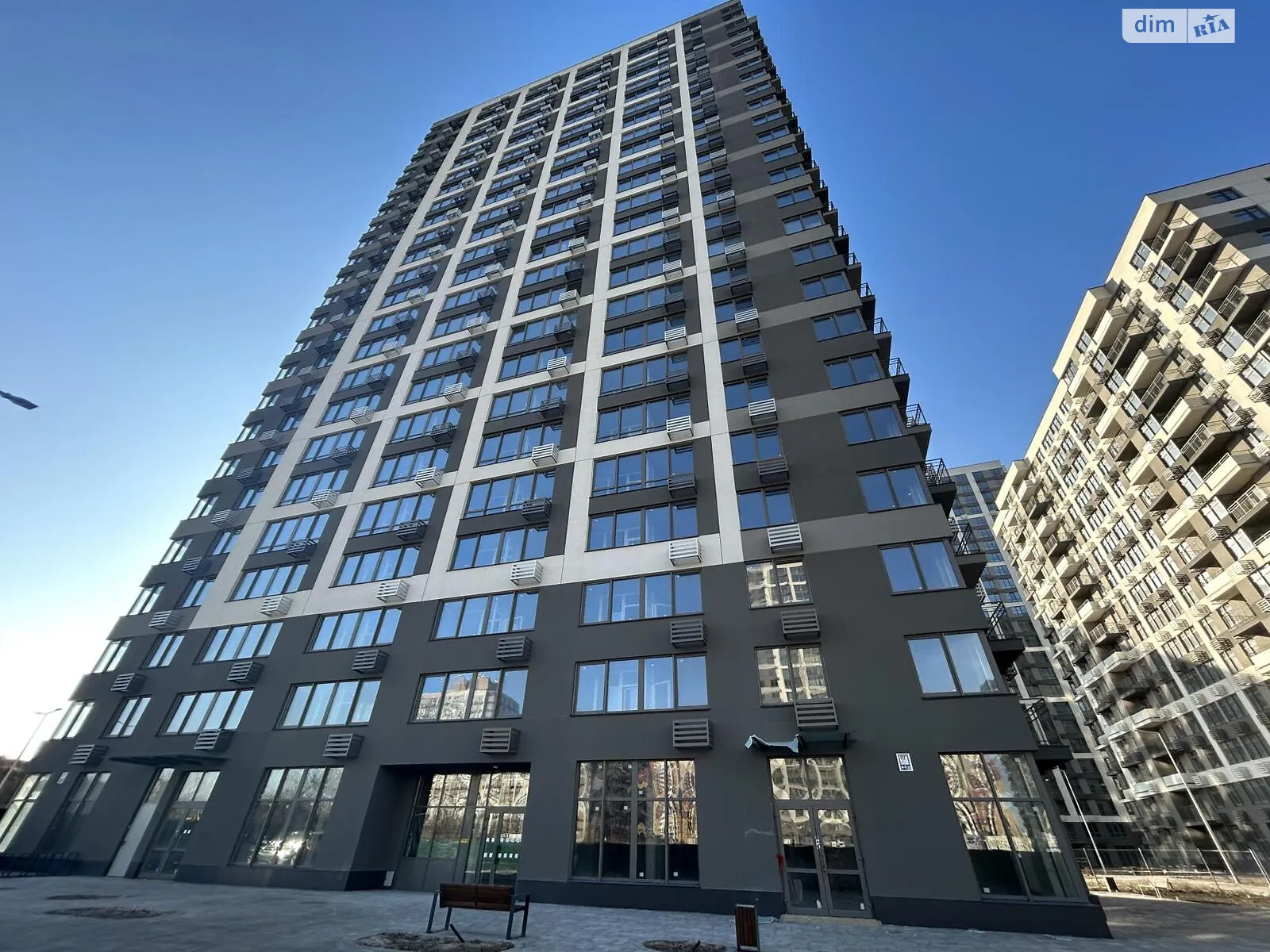 Продается 1-комнатная квартира 43.2 кв. м в Киеве, ул. Александра Олеся, 9А - фото 1