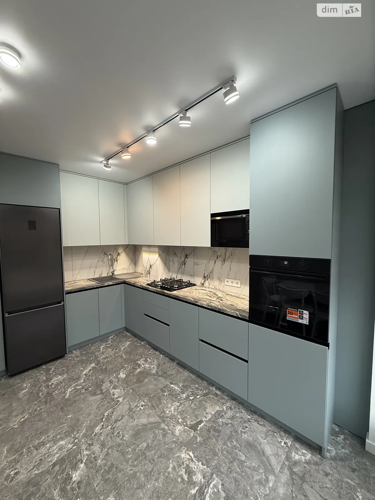 Продается 2-комнатная квартира 60.9 кв. м в Ирпене, ул. Соборная(ІІІ Интернационала), 2К/45 - фото 1