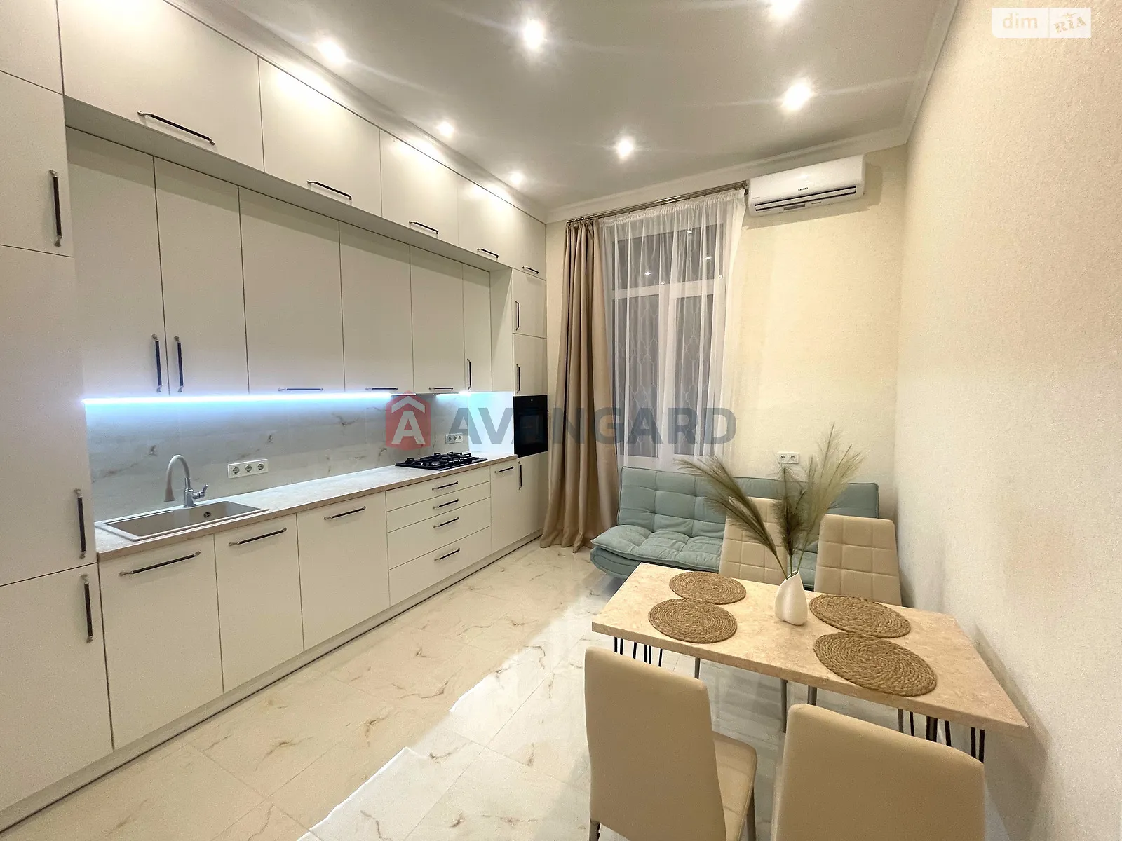 Продается 3-комнатная квартира 62 кв. м в Киеве, ул. Тарасовская, 8 - фото 1