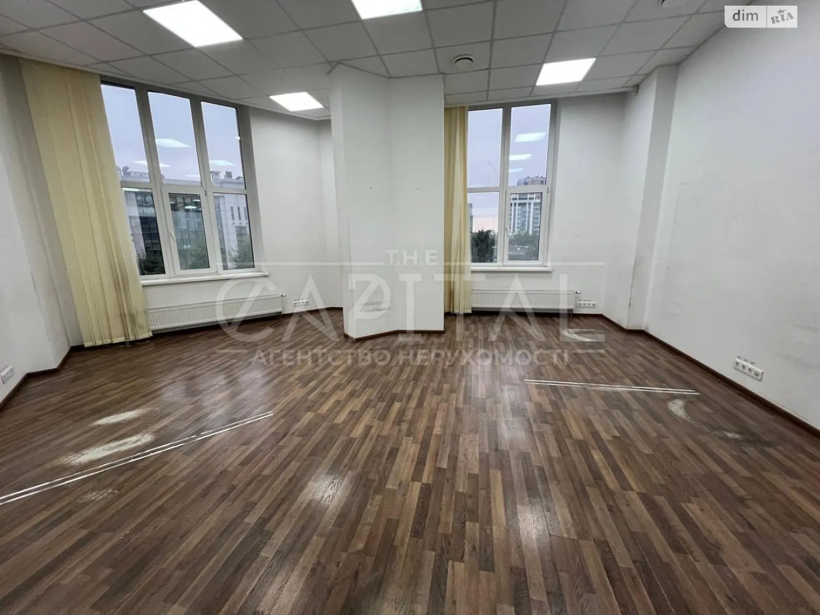 Здається в оренду офіс 235 кв. м в бізнес-центрі, цена: 7044 $ - фото 1