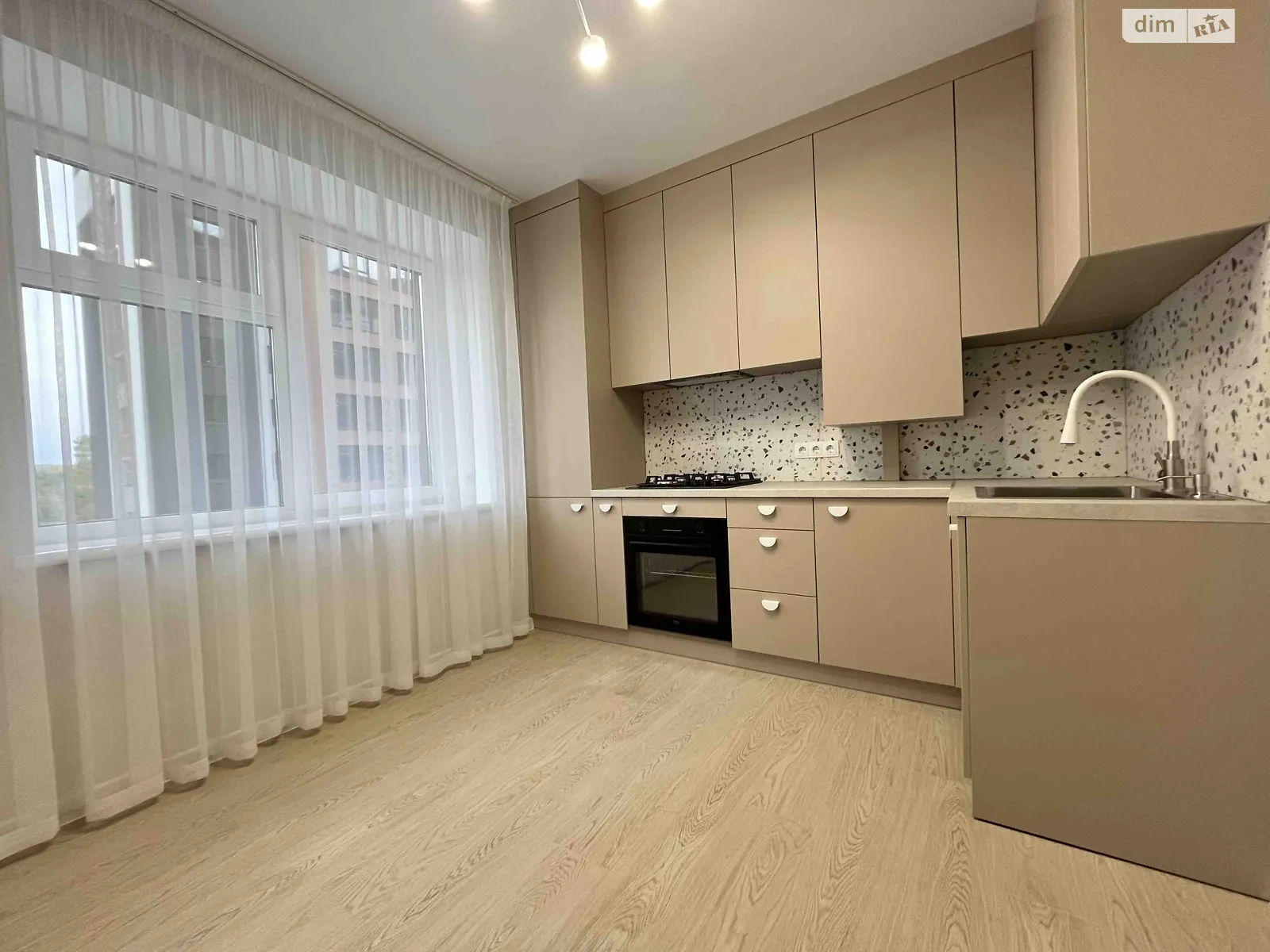 Продается 1-комнатная квартира 44 кв. м в Хмельницком, ул. Гетьманская - фото 1