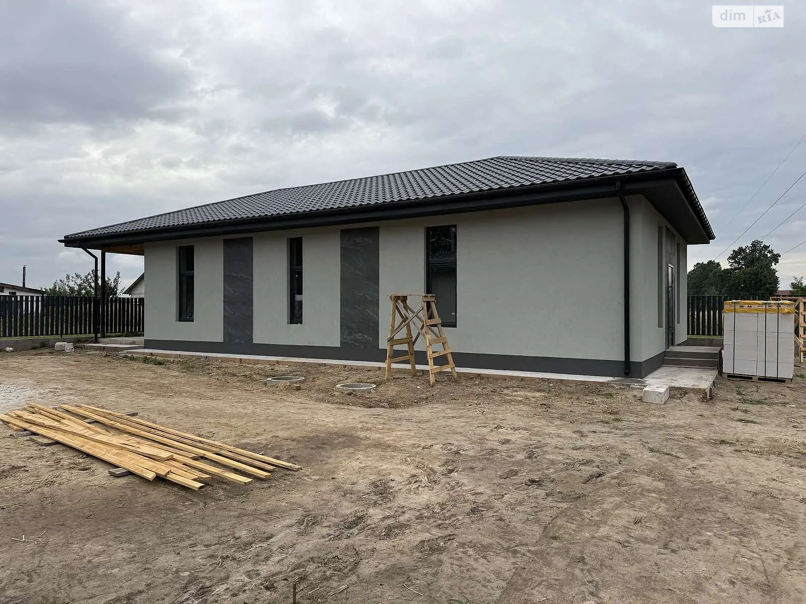 Продается одноэтажный дом 120 кв. м с мансардой, цена: 85000 $ - фото 1