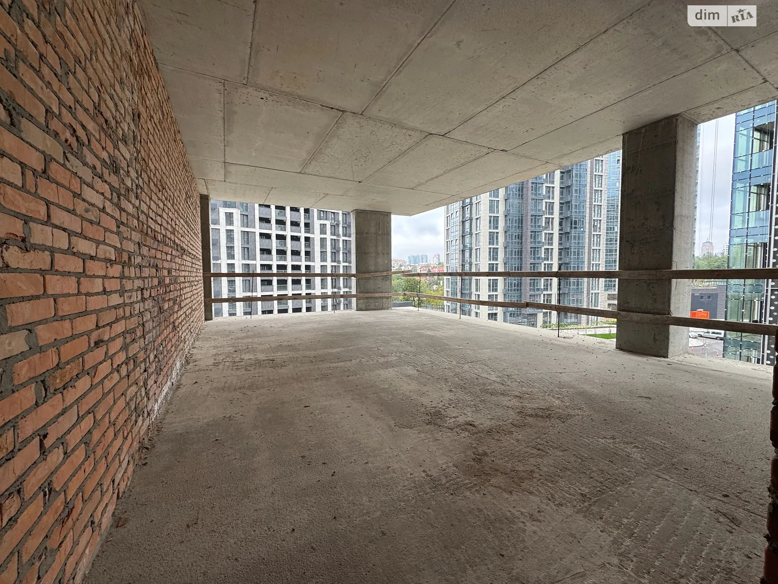 Продается 2-комнатная квартира 70.59 кв. м в Киеве, Железнодорожное шоссе, 47 - фото 1