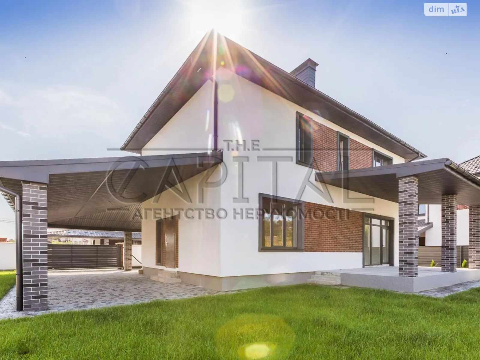 Продается дом на 2 этажа 200 кв. м с садом, цена: 195000 $ - фото 1