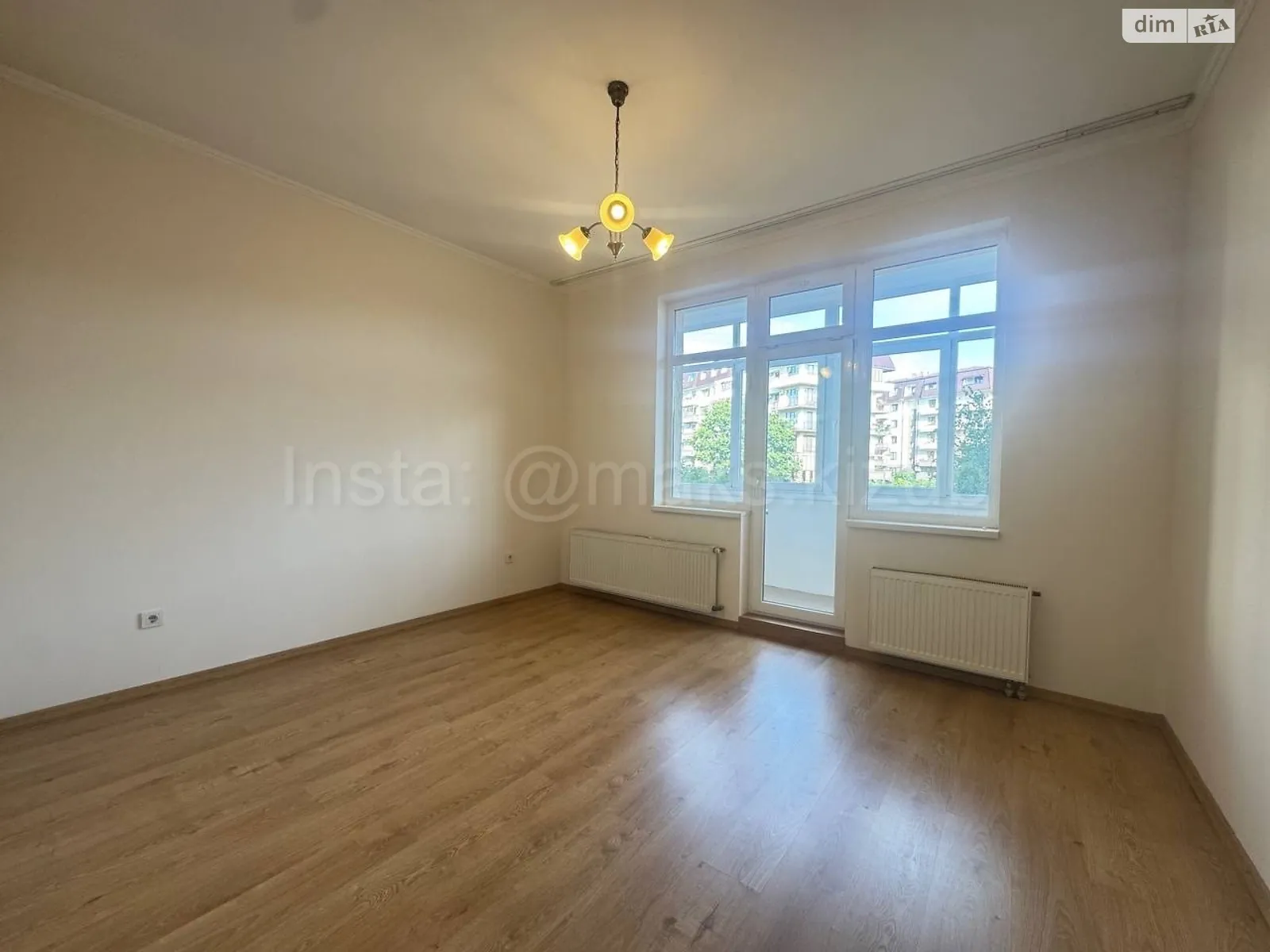 Продается 2-комнатная квартира 73.8 кв. м в Ужгороде, ул. А. Хиры, 1А - фото 1