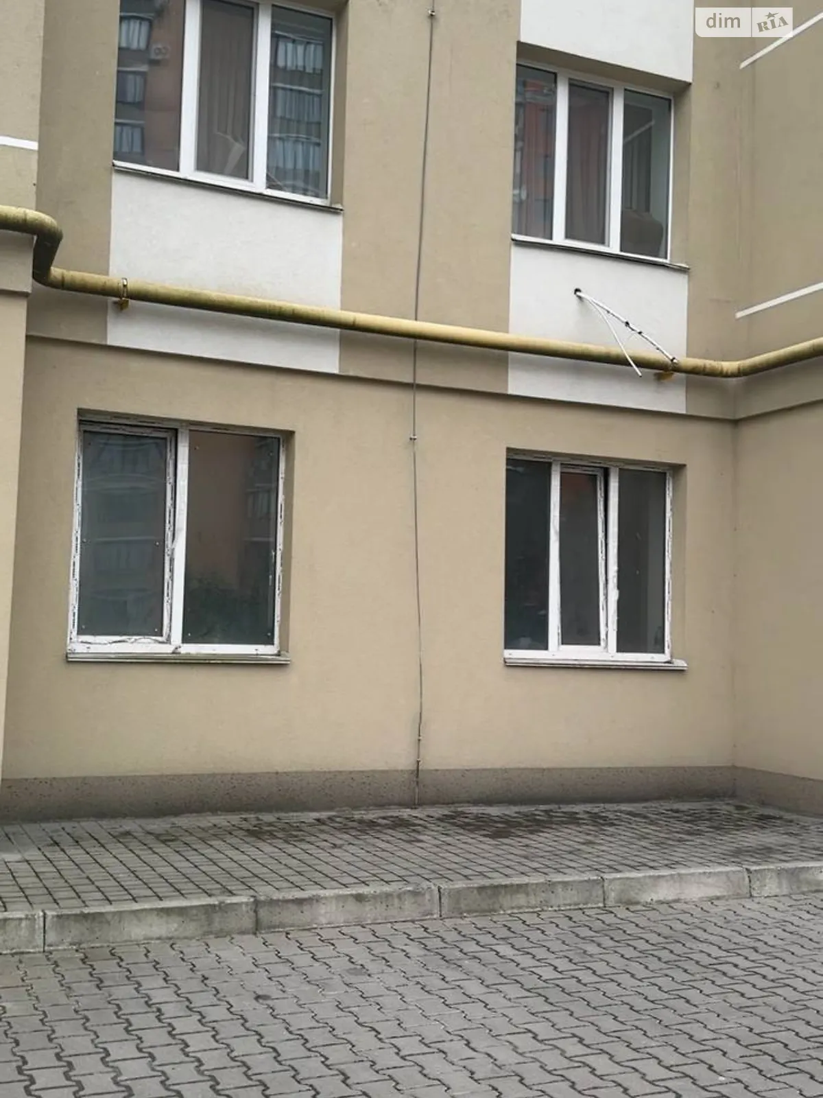 Сдается в аренду помещения свободного назначения 83.5 кв. м в 10-этажном здании, цена: 25050 грн - фото 1