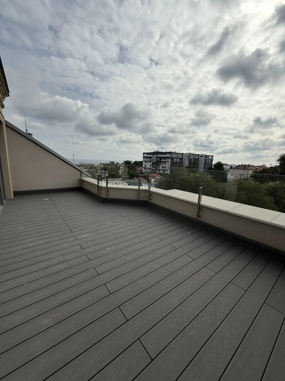 Продается 3-комнатная квартира 103 кв. м в Одессе, Фонтанская дор., 64/1 - фото 1