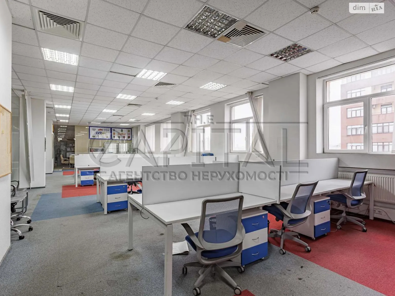 Сдается в аренду офис 915 кв. м в бизнес-центре, цена: 9150 $ - фото 1