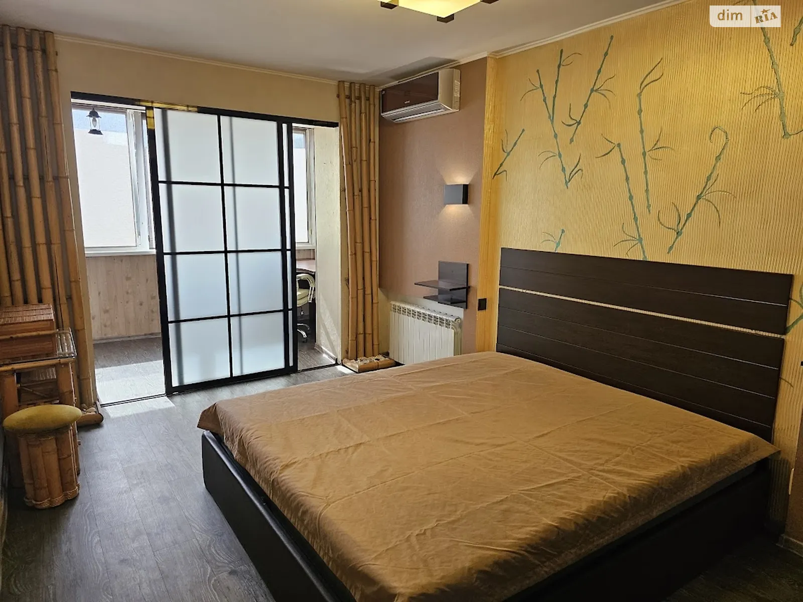 Продается 3-комнатная квартира 72 кв. м в Днепре, ул. Березинская - фото 1